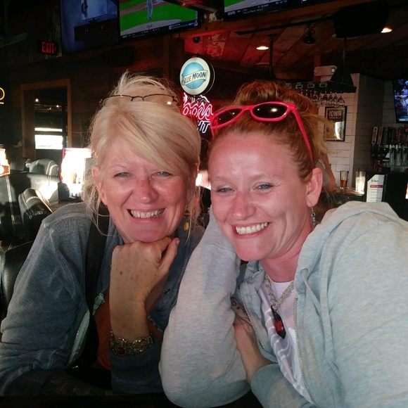 Meet your Posher, Sarah J. - Picture 4 of 5